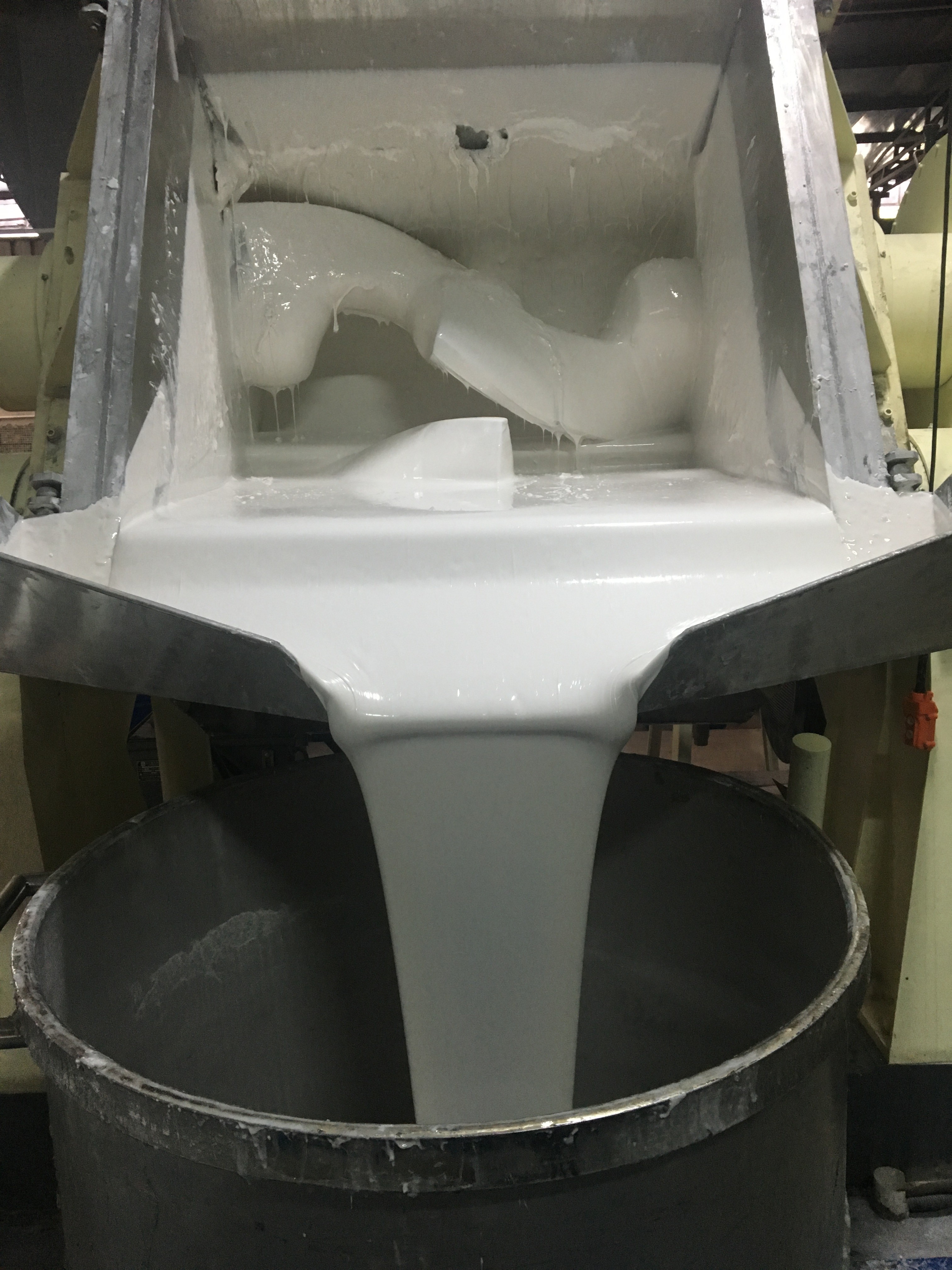 液態(tài)硅膠模具的設(shè)計需要考慮哪些問題呢？